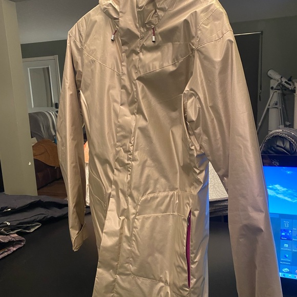 Women’s Burton ski/board jacket - Picture 3 of 5